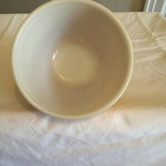 Vintage 1970's Pyrex Yellow Butterfly Flowers Mixing Bowl - Picture 3 of 4